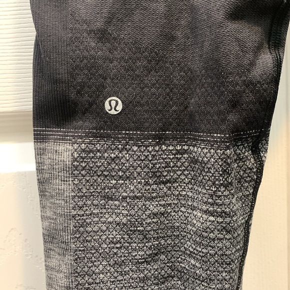 Lululemon tights - Picture 2 of 2